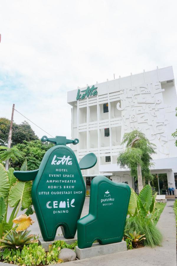 Kotta Hotel Semarang Exteriör bild